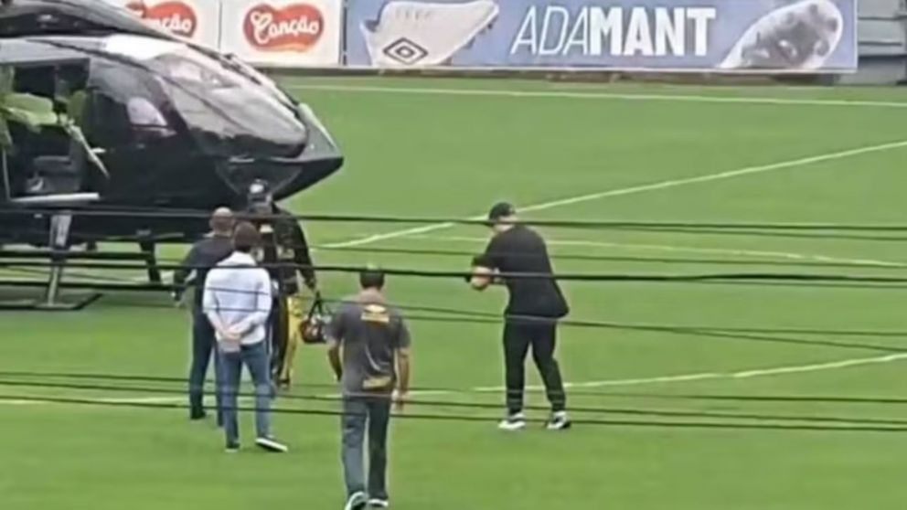 Así Neymar llegó al entrenamiento de Santos en helicóptero