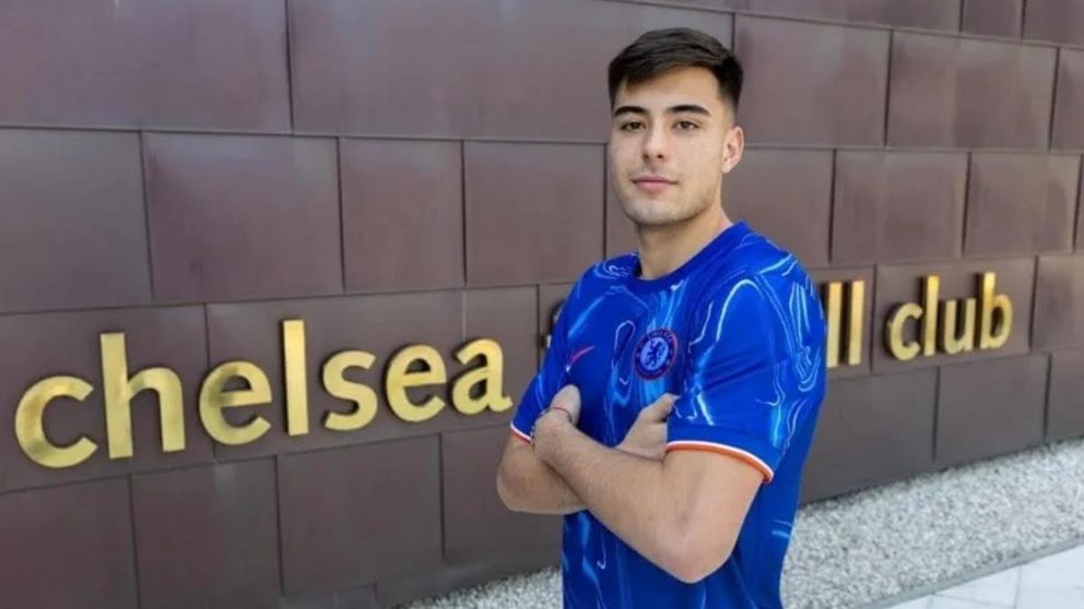 El ex Boca Aaron Anselmino duró muy poco en el Chelsea y en la Premier League: a qué club se va a jugar
