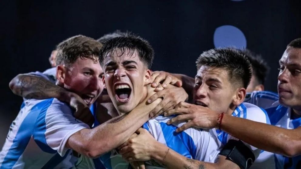 La Selección Argentina de Placente se clasificó al Hexagonal Final del Sudamericano Sub 20 sin jugar y gracias a Brasil