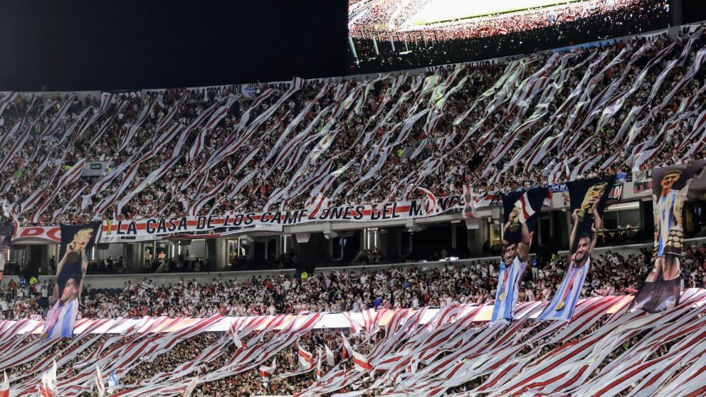 Si hasta Excursionistas atendió a River por su extraño homenaje a los refuerzos: la gastada viral del Villero al Millonario