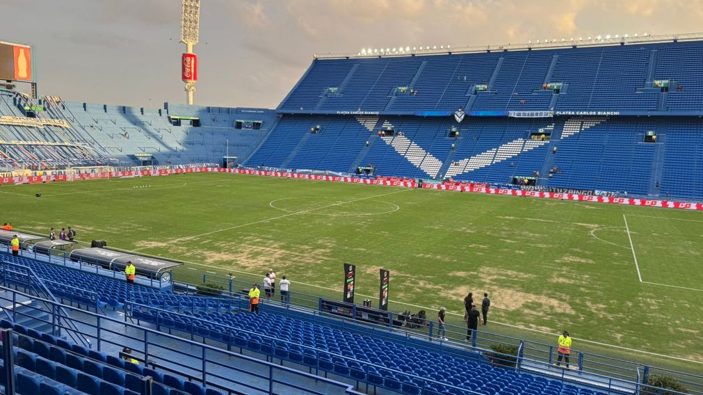 La Liga Profesional le mandó una dura advertencia a los clubes por el estado de los campos de juego