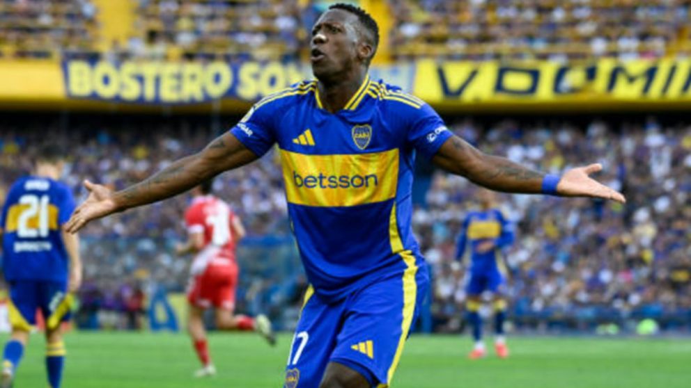Boca es cualquiera: Advíncula está cansado, no jugará ante Unión y los memes lo destrozaron
