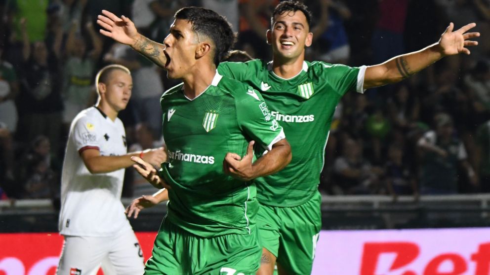 Un jugador despreciado por Gallardo metió un doblete en el triunfo de Banfield ante Newell's, que sigue sin Keylor Navas