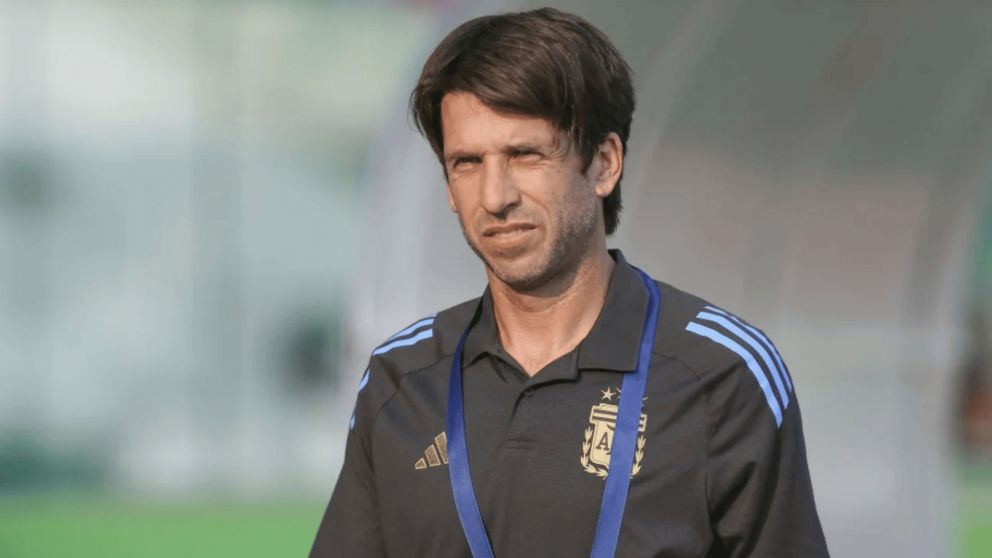 Diego Placente tomó una drástica decisión de cara al partido de la Selección Argentina ante Bolivia por el Sudamericano Sub 20