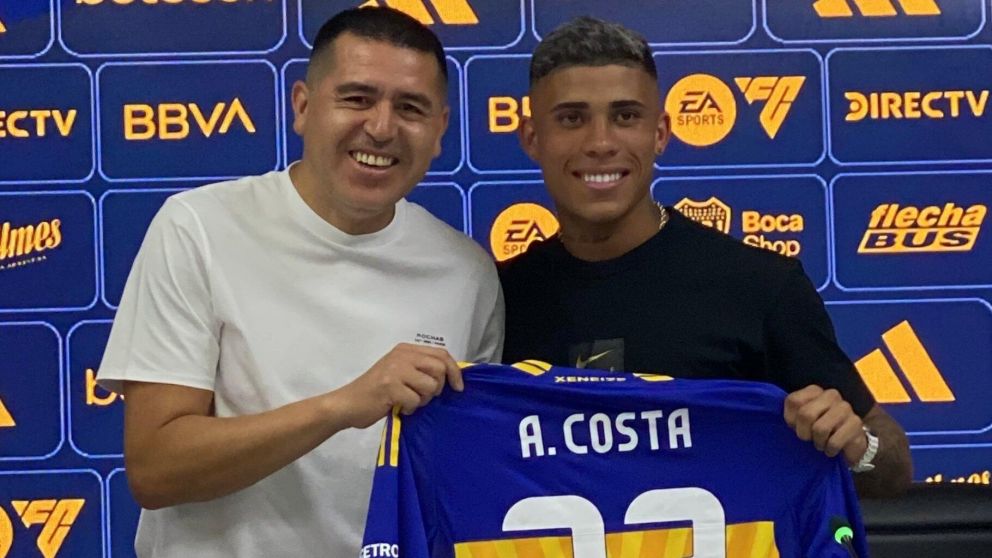 Ayrton Costa se le plantó a Riquelme tras ser presentado como nuevo refuerzo de Boca: el divertido momento