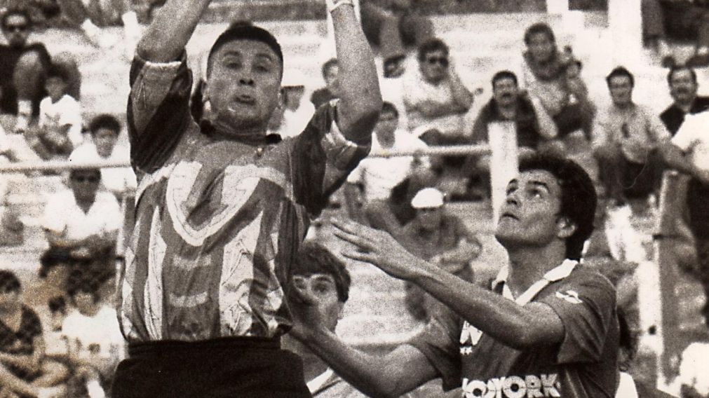 El Mono Burgos, un rebelde en el arco que se ganó el corazón de todos