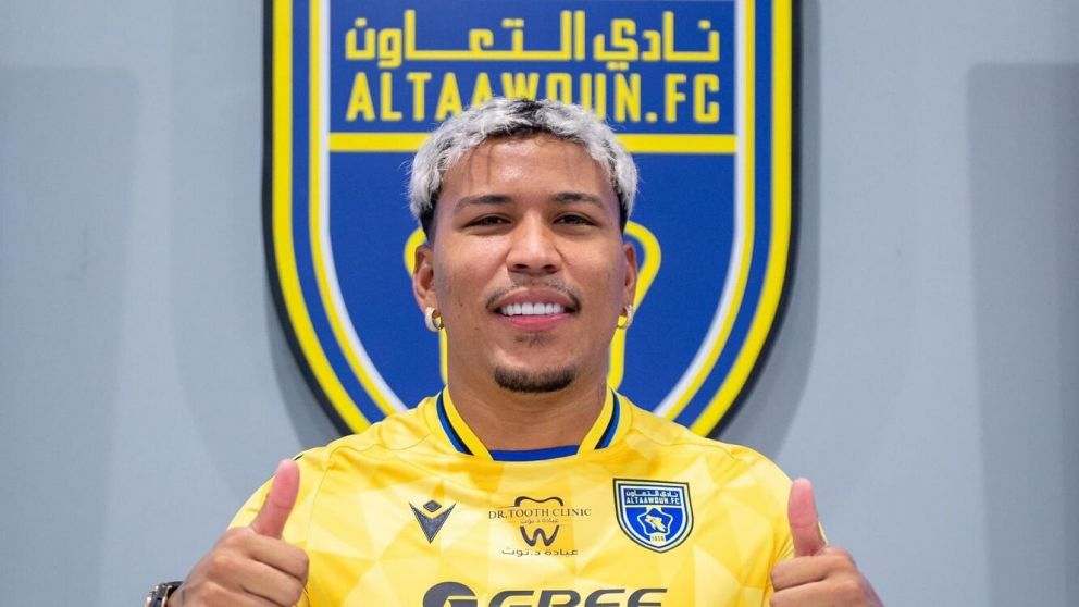 Roger Martínez le mandó un emotivo mensaje a Racing tras ser presentado en Arabia Saudita