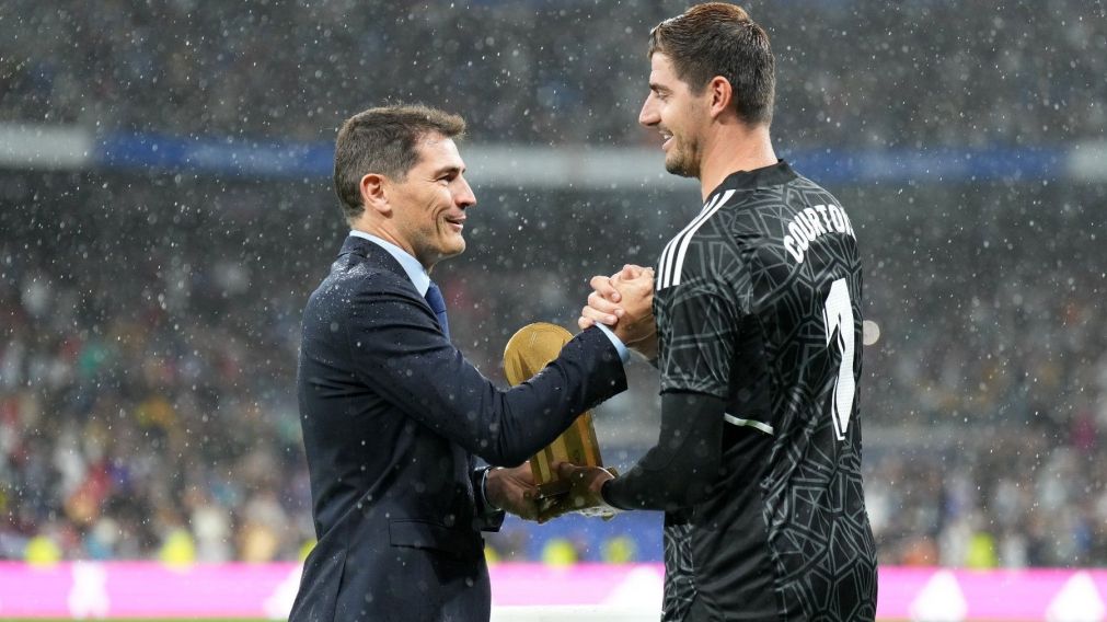 Iker Casillas despreci� a Dibu Mart�nez y eligi� a Courtois como el mejor arquero del mundo