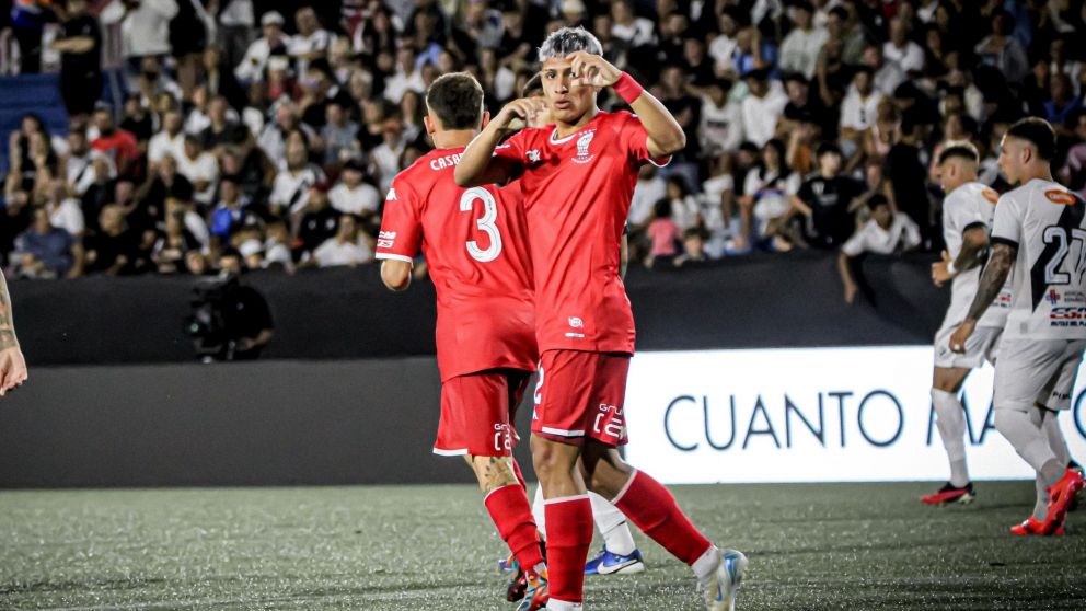 Huracán le ganó a Racing de Montevideo y empezó con el pie derecho la Serie Río de La Plata