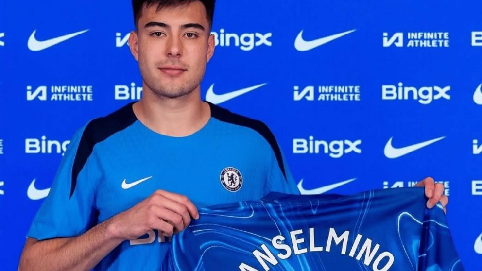 La confesión de Enzo Maresca sobre la llegada de Aaron Anselmino al Chelsea