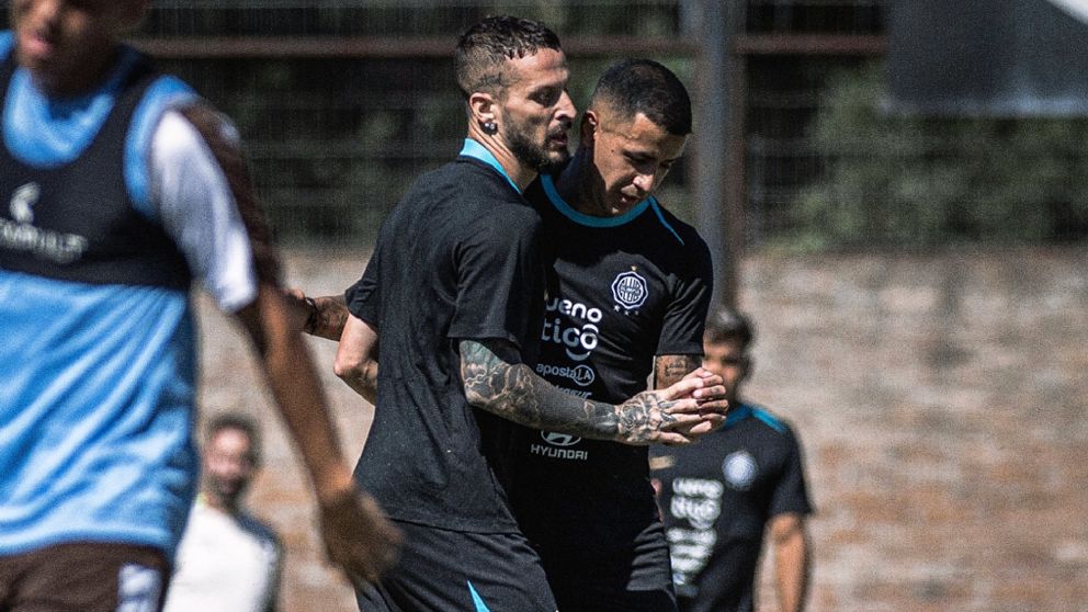 Darío Benedetto debutó con gol luego de ser presentado en Olimpia de Paraguay
