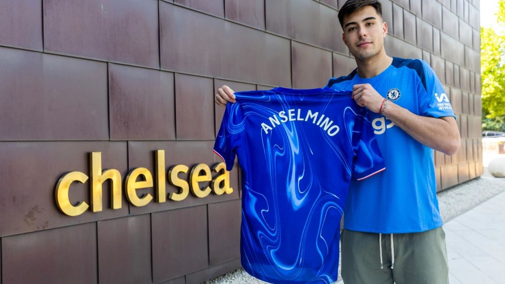 Chelsea presentó a Aaron Anselmino: ¿Diego Placente lo pierde para el Sudamericano Sub-20?