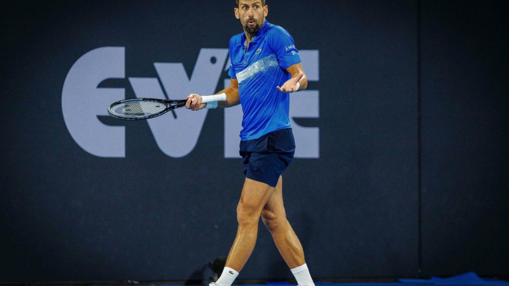 Djokovic sufri� la segunda peor derrota en toda su carrera y qued� eliminado en Brisbane