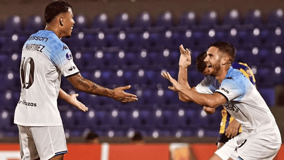 Roger Mart�nez y Maravilla Mart�nez cada vez m�s lejos de Racing: los detalles de las �speras reuniones