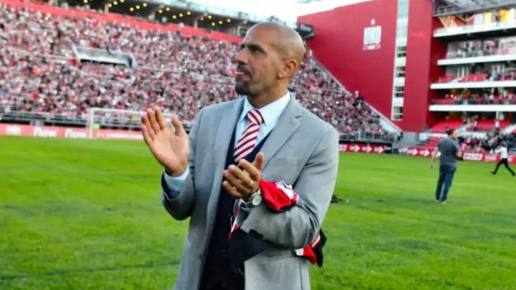 Estudiantes insaciable: acordó la llegada de una reconocida figura que jugó en River y va por más