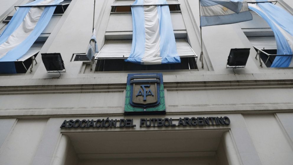 Controversial: AFA decidió anular dos descensos y dio marcha atrás con una desafiliación