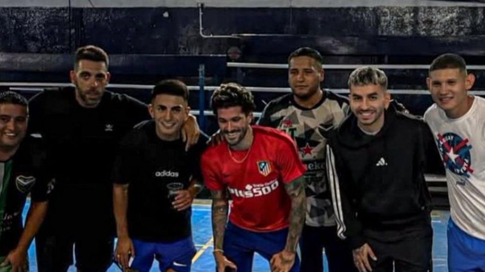 Picadito navideño: Los campeones del mundo jugaron en un club de barrio y fueron furor
