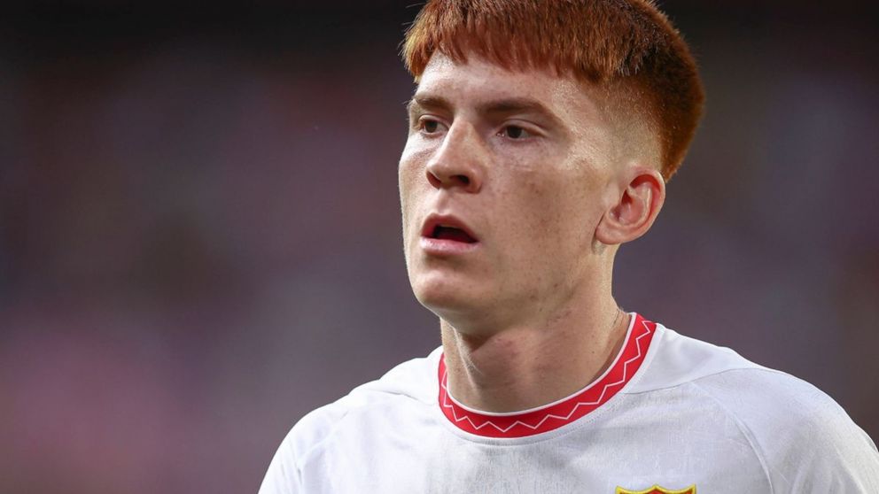 El DT de Sevilla lanzó una lapidaria frase sobre el futuro de Valentín Barco: "Cuando se abra el mercado..."