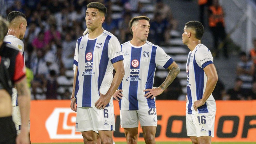 Newell's le dio el tiro de gracia a Talleres, le ganó 3-1 en el Kempes y destruyó su sueño de campeón de la Liga Profesional