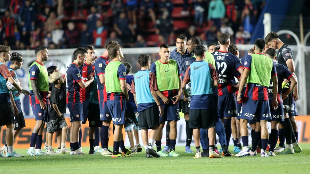 San Lorenzo hoy: la delicadísima situación deportiva e institucional que deberán afrontar Moretti y Russo si sigue como DT