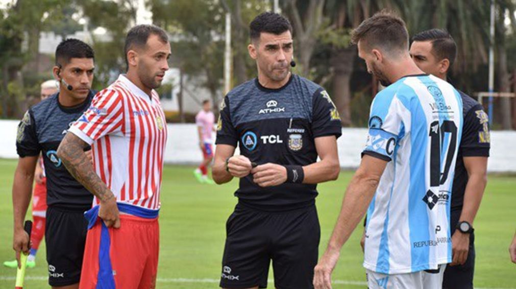 Escándalo en la Primera B: amenazaron al árbitro de la final entre Argentino de Quilmes y Los Andes y tuvieron que llamar a un reemplazo