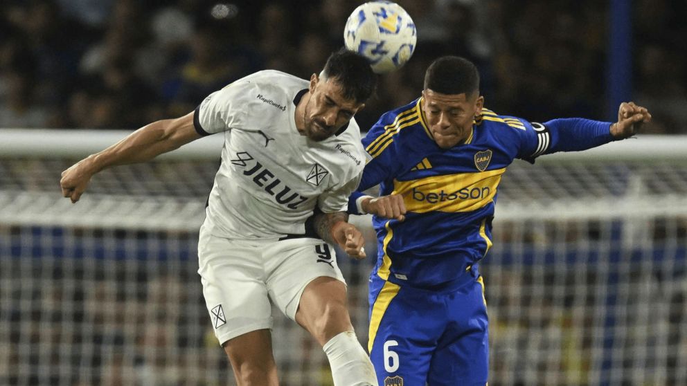 En un cl�sico friccionado, Boca e Independiente cerraron el a�o con un empate en La Bombonera