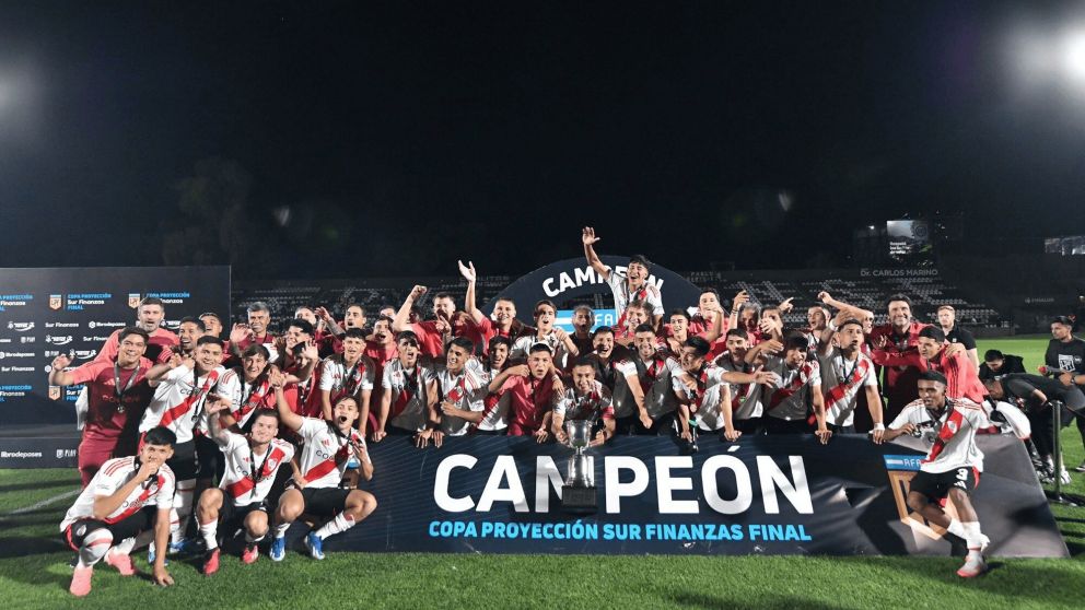 River venció a San Lorenzo y se coronó campeón de la Copa Proyección