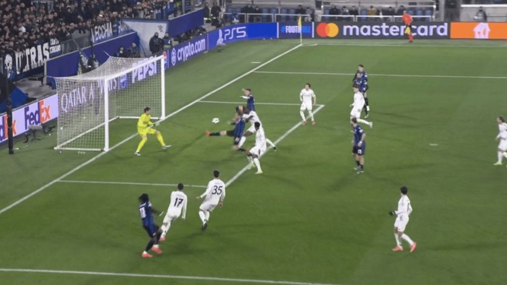 Video: Mateo Retegui erró un increíble gol en el último minuto y Atalanta perdió ante Real Madrid