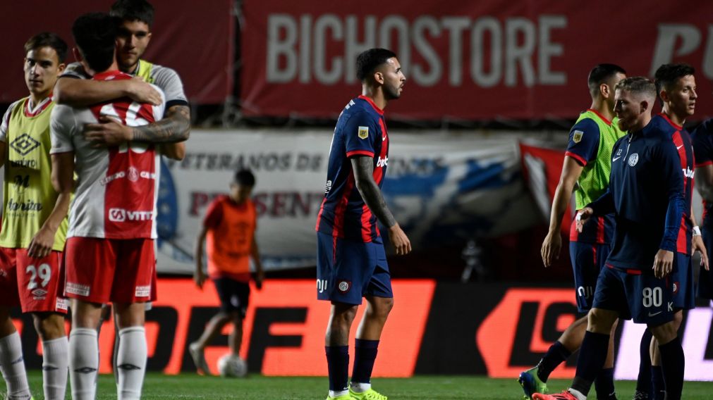 Si hasta este irregular Argentinos se le rie a San Lorenzo: el Ciclón perdió con el Bicho que todavía sueña con la Sudamericana