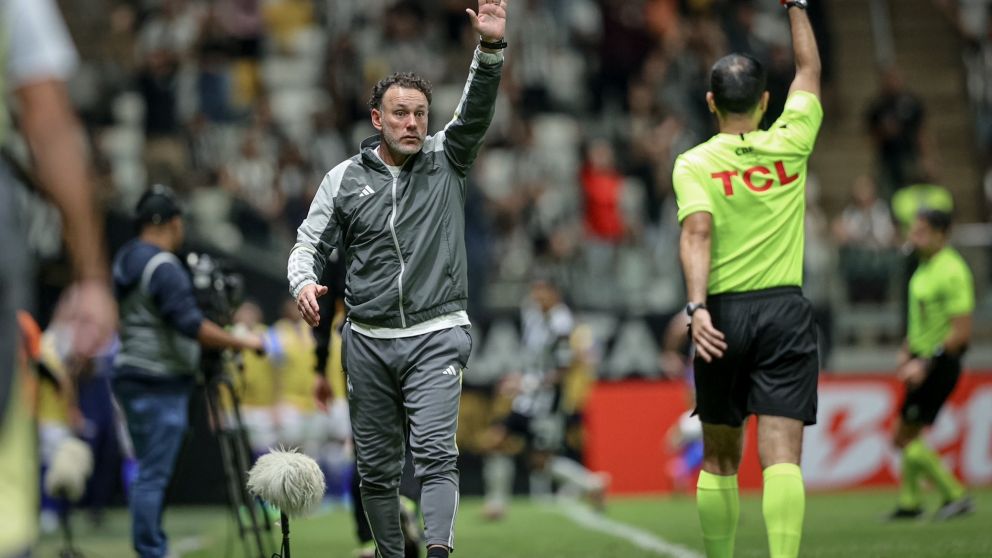 Atlético Mineiro se cansó de perder y echó a Gabriel Milito