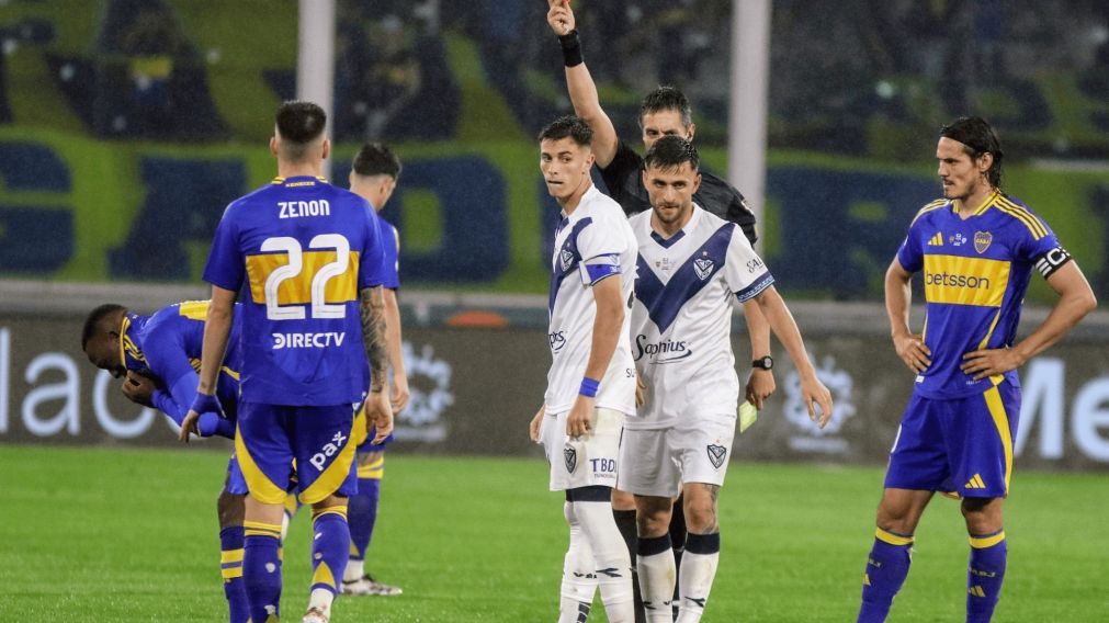 Atento, Boca: cuándo cumplirá Luis Advíncula la fecha de suspensión