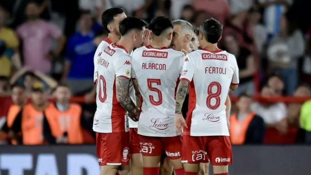 Furia en Huracán por el arbitraje contra Boca: insultos, fuertes cruces y disturbios en el vestario de Mastrángelo
