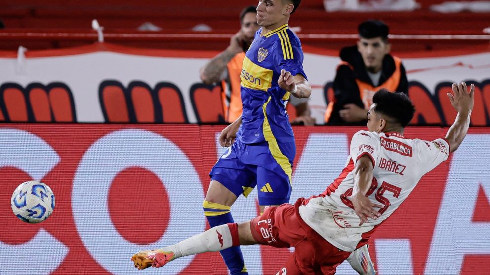 En un final polémico, Huracán y Boca igualaron sin goles en el partido con más amonestados de la Liga Profesional