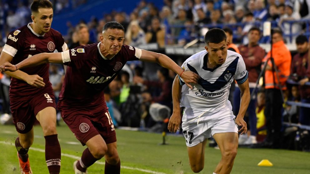 Vélez empató con Lanús en un partido con polémicas y no pudo escaparse en lo más alto de la Liga Profesional