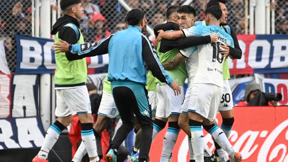 Racing y su clásica paternidad: venció a San Lorenzo, asusta a Vélez en la Liga Profesional y piensa en la final de la Sudamericana