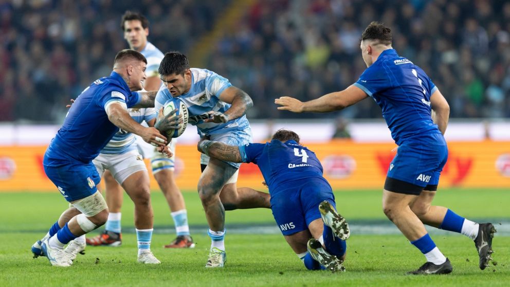 Los Pumas vapulearon a Italia y arrancaron su gira por Europa con el pie derecho