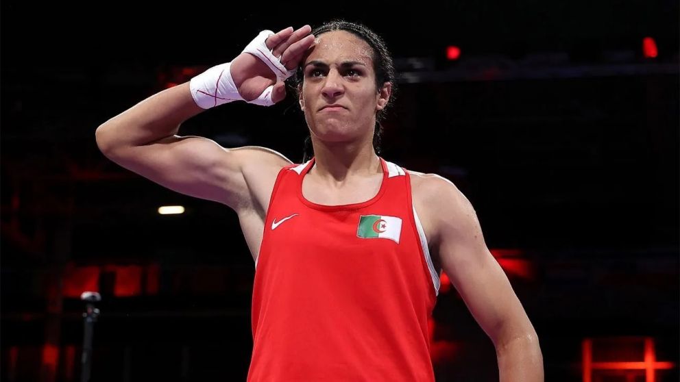 La boxeadora argelina Imane Khelif, que despertó la polémica en los Juegos Olímpicos París 2024, demandó a un medio francés por cuestionar su sexo