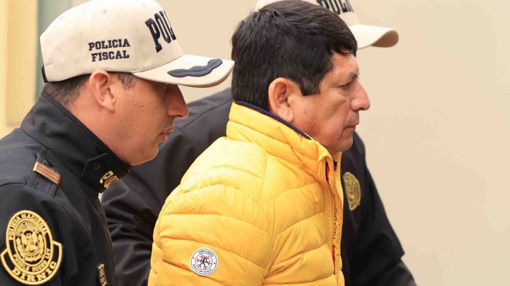 Escándalo en Perú: detuvieron al presidente de la Federación de Fútbol por ser el presunto líder de una organización criminal