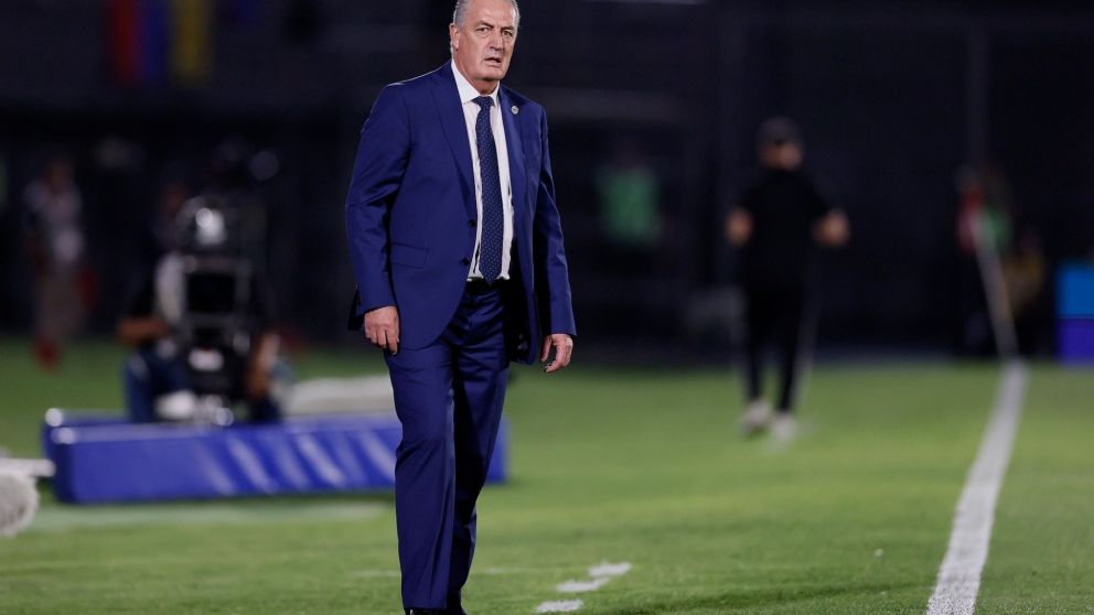Eliminatorias: Alfaro anunció los convocados de Paraguay para jugar ante la Selección Argentina con varios de la Liga Profesional