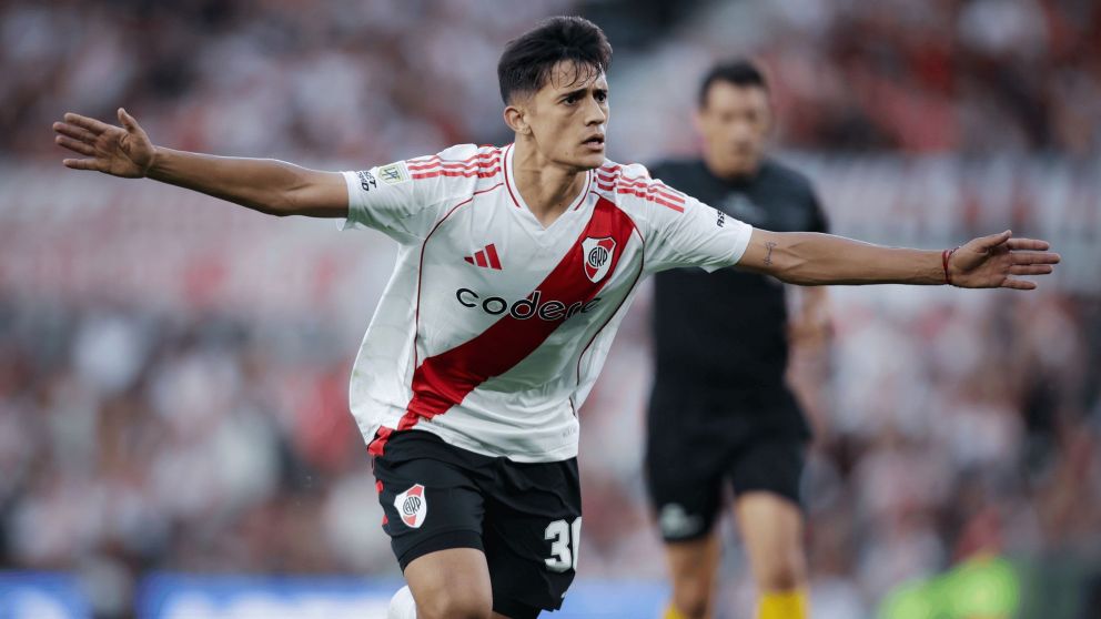 River se repuso a la eliminación en la Copa y venció 3-1 a Banfield
