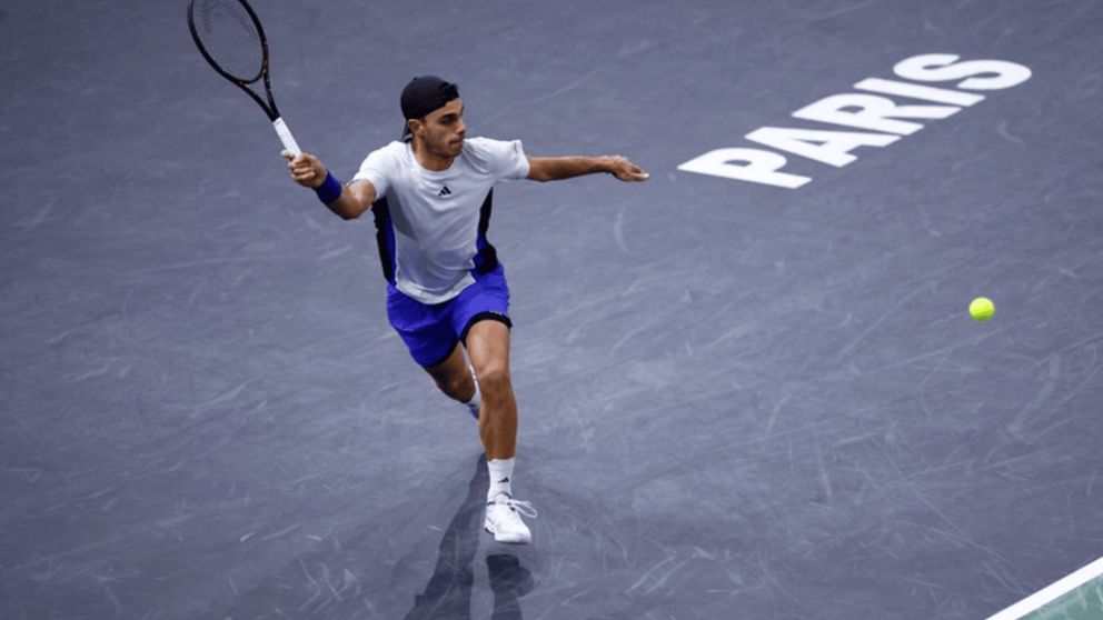 Eliminado: Francisco Cerúndolo perdió ante Stefanos Tsisipas y ya no quedan argentinos en el Masters 1000 de París