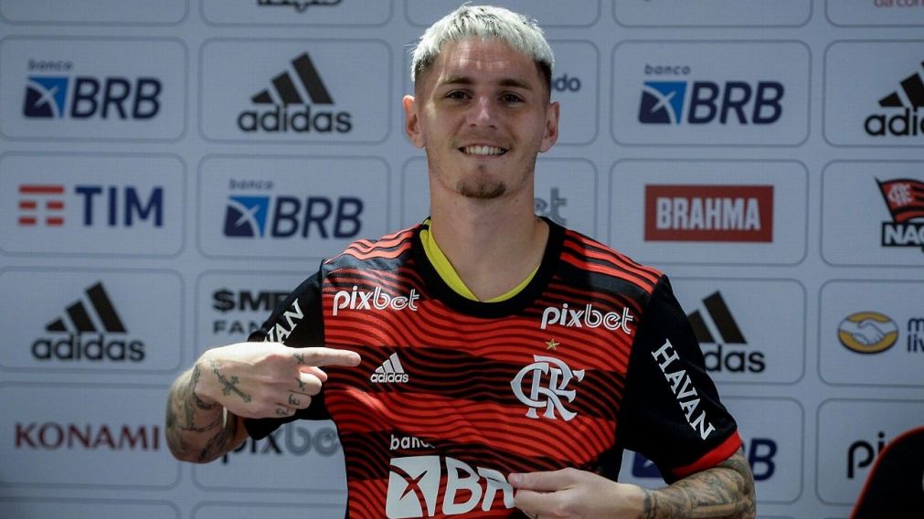 Quién es Guillermo Varela, el futbolista detenido durante una pelea de la policía con hinchas de Peñarol