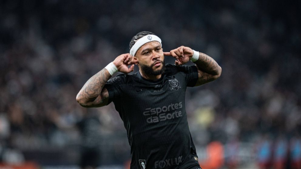 Atención Racing: el golazo de Memphis Depay en Corinthians, a una semana del cruce por la Copa Sudamericana