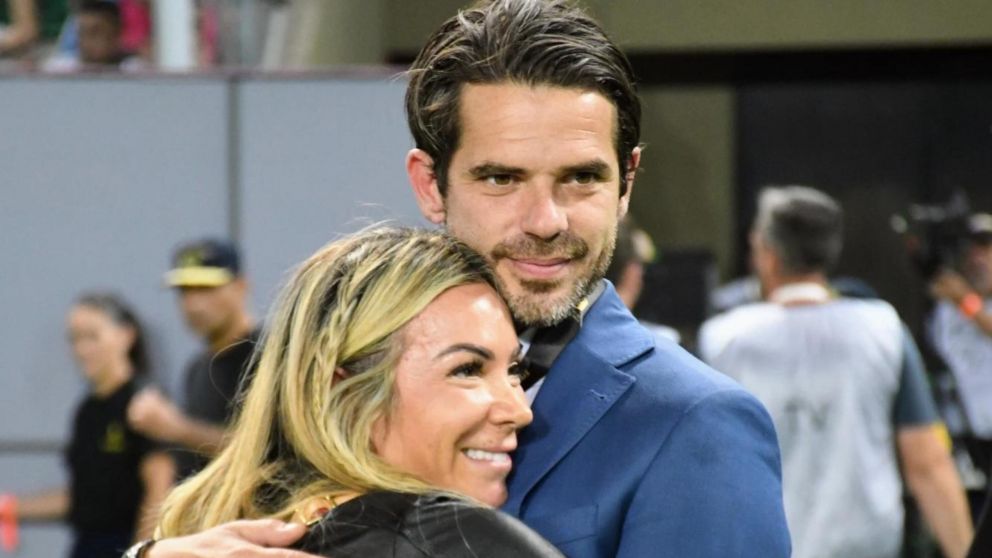La foto y el EMOTIVO mensaje de la pareja de Fernando Gago en el avión que ILUSIONA a los hinchas de Boca