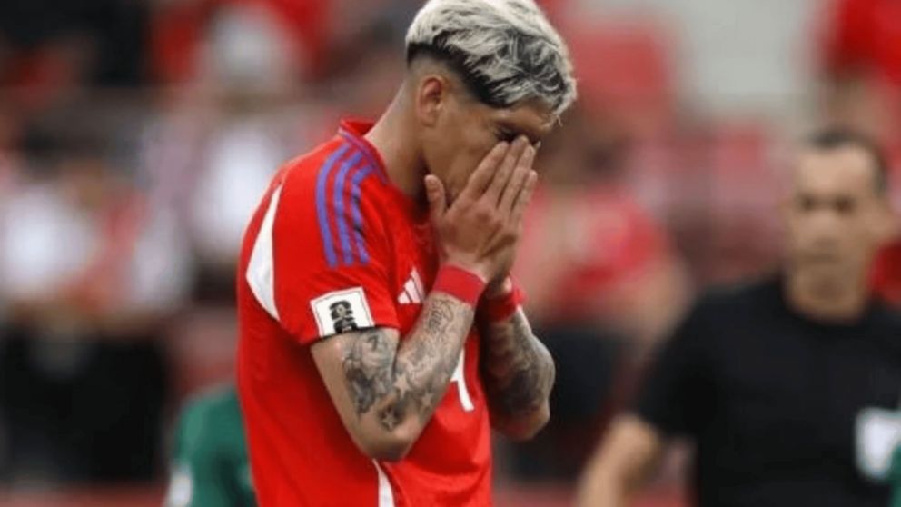 Carlos Palacios tomó una drástica decisión que lo aleja de la Selección de Chile en medio de los rumores de su llegada a Boca