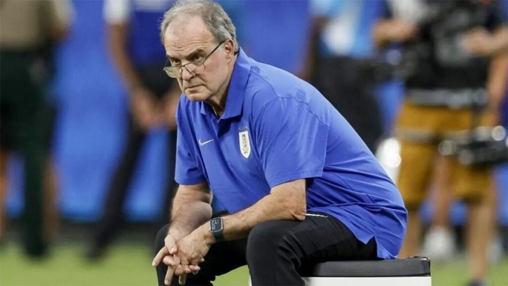 Arde Uruguay: Cannobio destruyó a Marcelo Bielsa