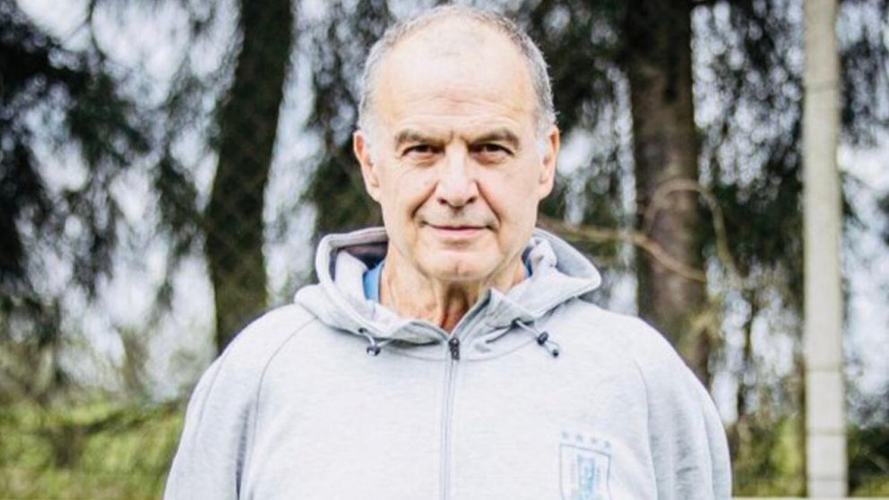 Un ex jugador de la Selección de Uruguay EXPLOTÓ una bomba: "A Bielsa le están haciendo una campaña porque..."