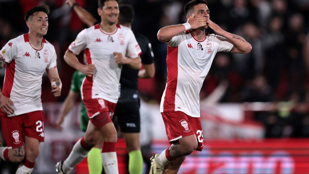 Huracán RESPIRÓ en el final: superó a Sarmiento y se transformó en el escolta de Vélez