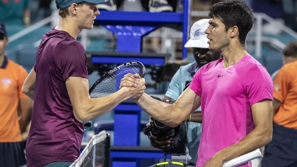 Jannik Sinner y Carlos Alcaraz JUGARÁN por el título en el ATP de Beijing