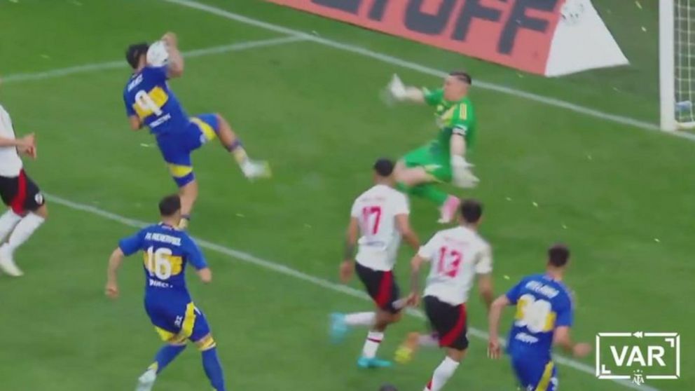 POLÉMICA en el Superclásico: revelaron el audio del VAR tras el gol anulado a Boca sobre el final ante River